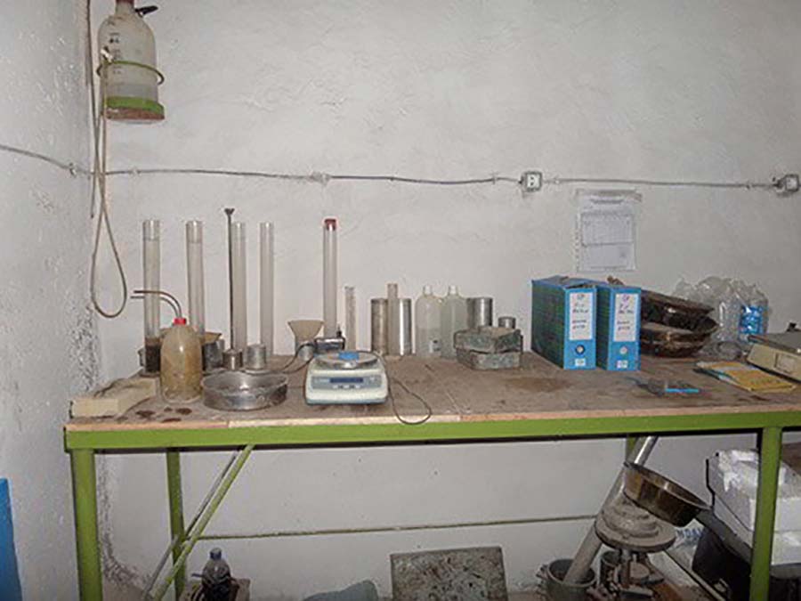 sarl-etber-fabrication-tuyaux-betons-unité-fabrication-oued-berdi-bouira-laboratoire-1